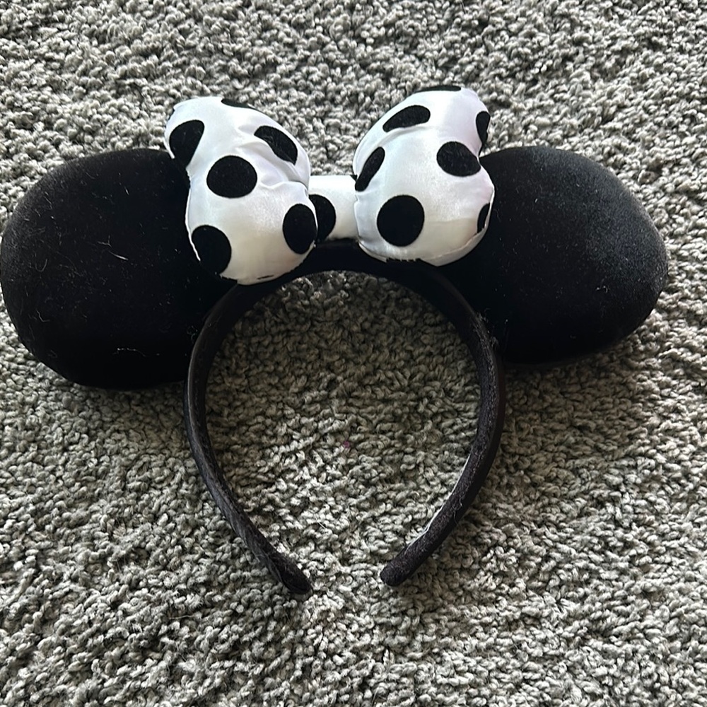 Disney Black and White Polka Dot Minnie Mouse Ears Headband